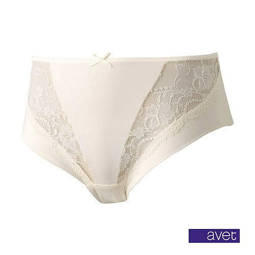 AVET 32531 Dames Slip met kant